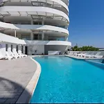 Grace 2-bedroom In Lejlighed Larnaca