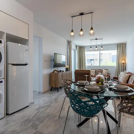 Lägenhet Grace 2-bedroom In Larnaca