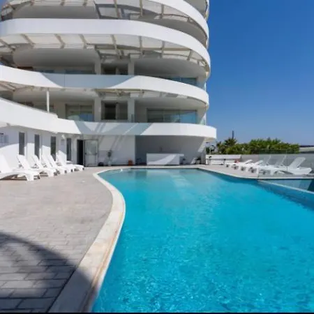 Grace 2-bedroom In Apartment Larnaca