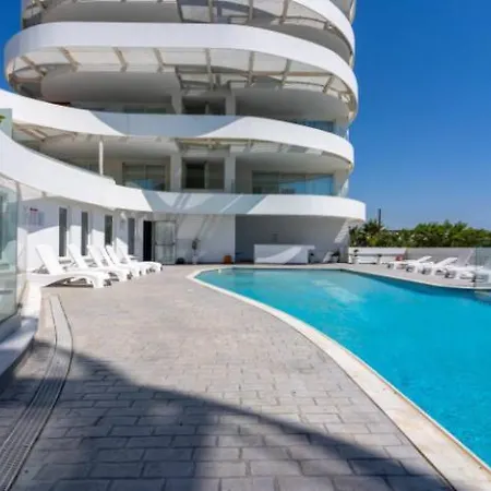 Grace 2-bedroom In Apartment Larnaca